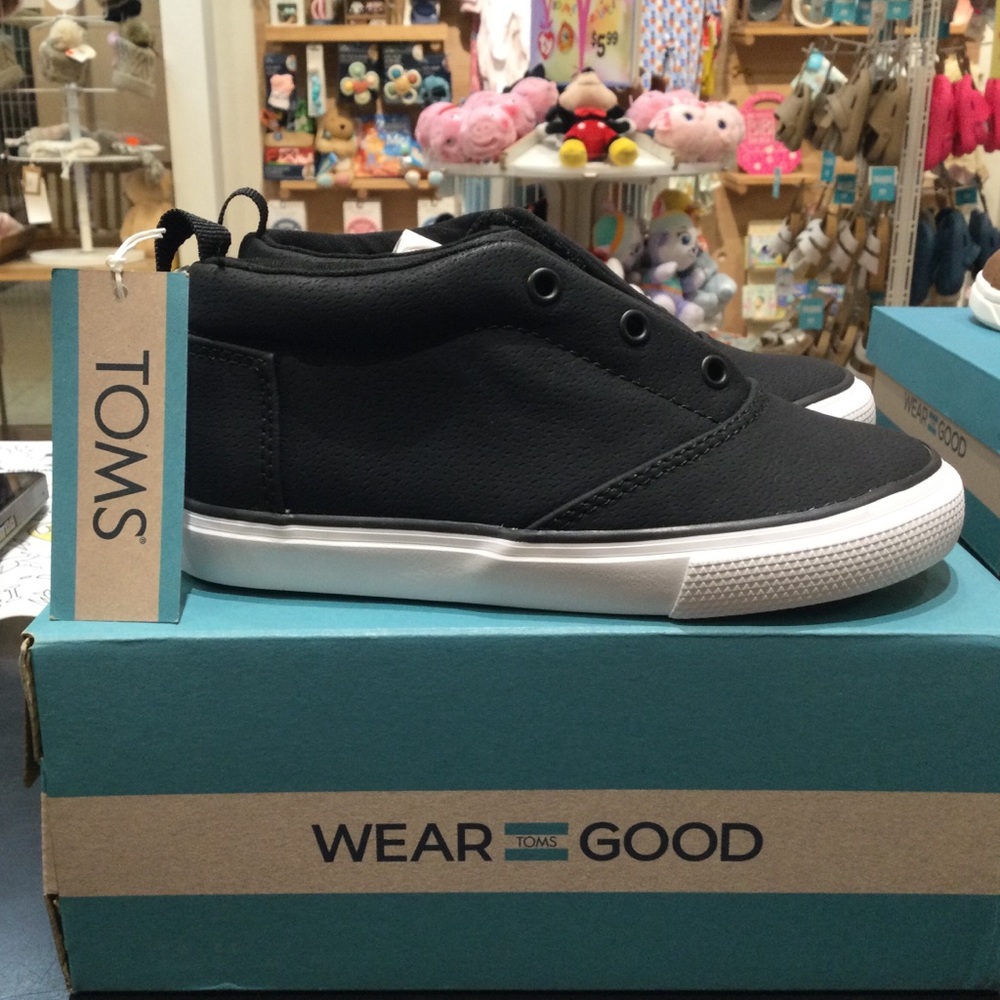 Kids TOMS Fenix Mid Color Black Multiple Sizes